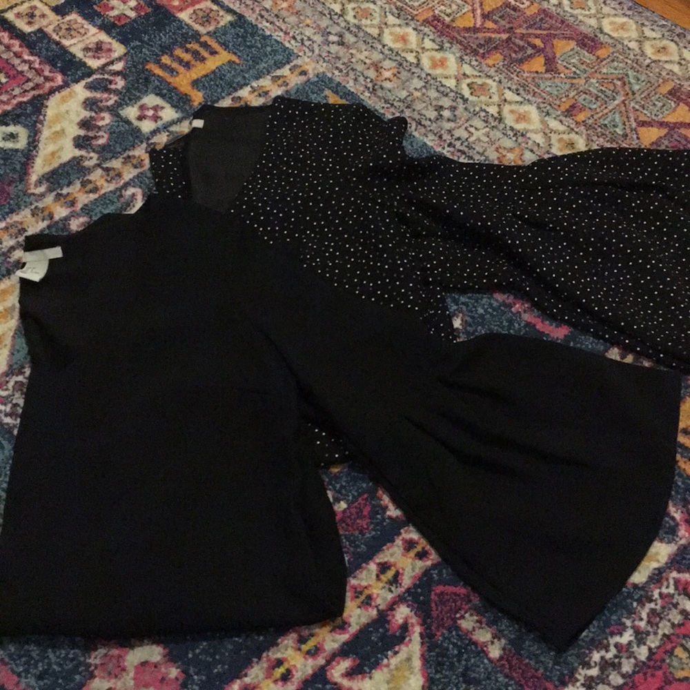 ✨⚡️ Pair of adorable bell sleeve dresses ✨⚡️ - Picture 5 of 7
